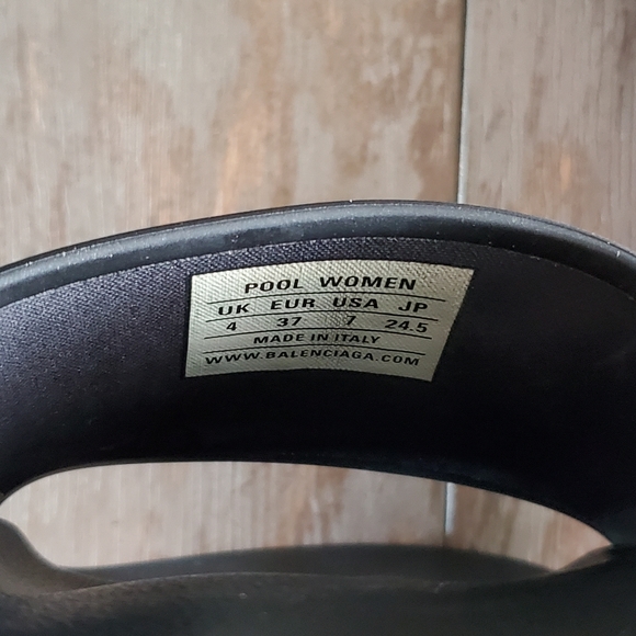 Balenciaga BB Pool Slides - Picture 4 of 4